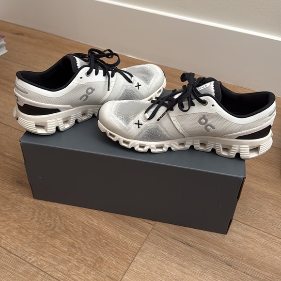 On Cloud X3 Sneakers - Picture 6 of 7